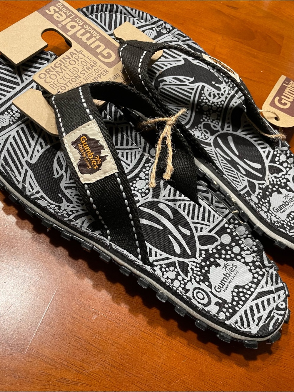 Men’s Gumbies Islander Black Patterned Flip-Flops - Comfortable Canvas Sandals - Picture 3 of 3